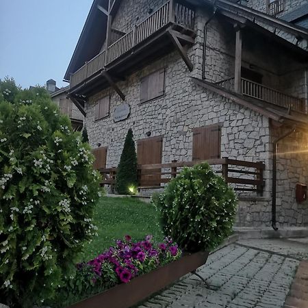 Residencial Valle De Benasque Eksteriør bilde