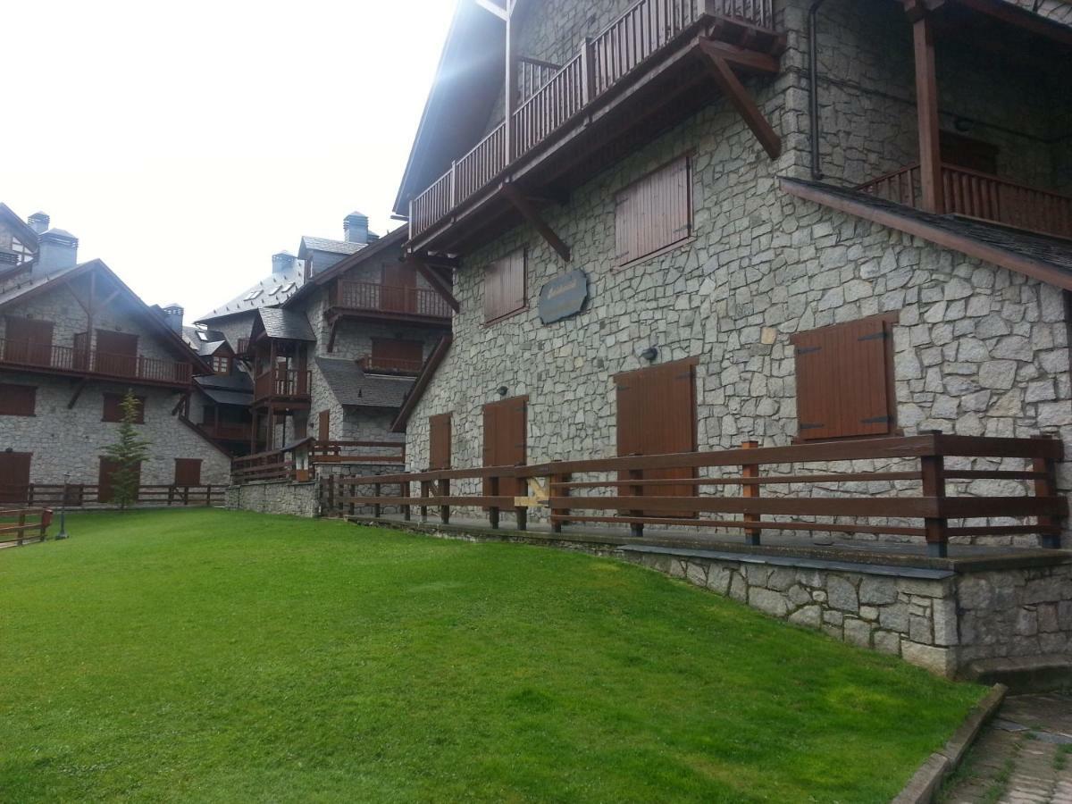 Residencial Valle De Benasque Eksteriør bilde