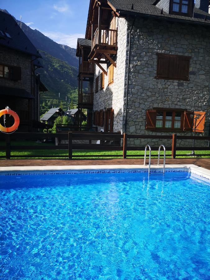 Residencial Valle De Benasque Eksteriør bilde